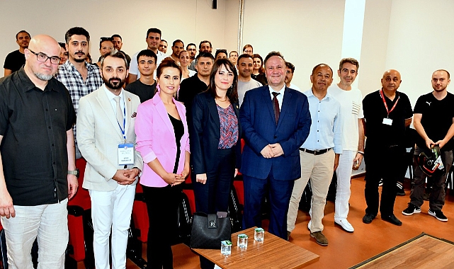 “ABD’de Lisansüstü Eğitim ve Kariyer Fırsatları” Konulu Konferans Gerçekleşti