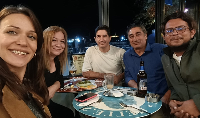 Doğum gününü meslektaşları ile kutladı