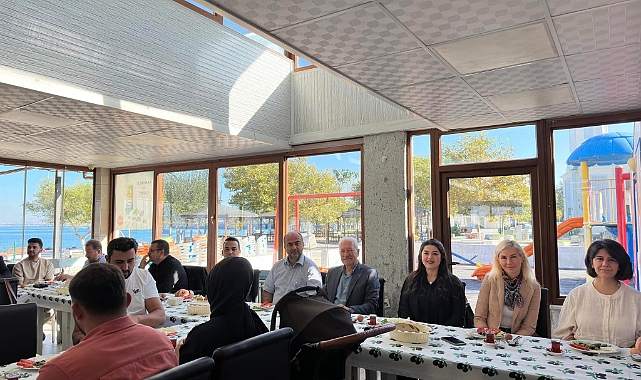 Eyüp Yılmaz mezun öğrencilerle buluştu