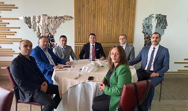 Göktaş Yenice’de kahvaltı verdi