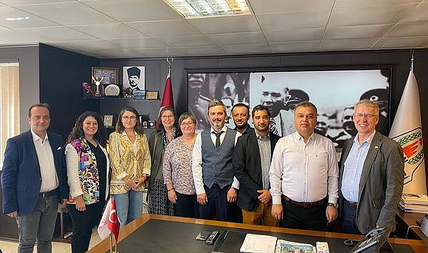 Gönül köprüsü kuruluyor