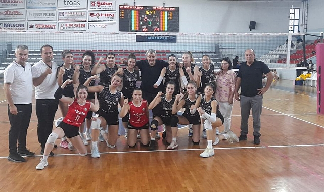 Kızlar galibiyetle başladı