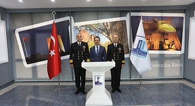 Tümamiral Rafet Oktar'dan, Vali İlhami Aktaş'a ziyaret