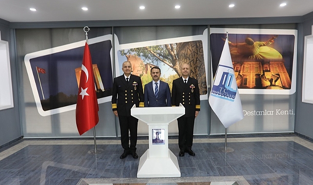 Tümamiral Rafet Oktar'dan, Vali İlhami Aktaş'a ziyaret