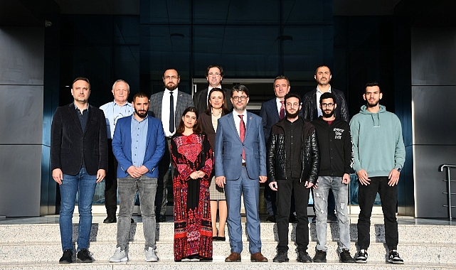 Rektör Filistinli öğrenciler ile bir araya geldi