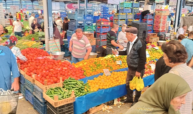Tezgahlar Güz Mevsiminin Ürünleriyle Dolu