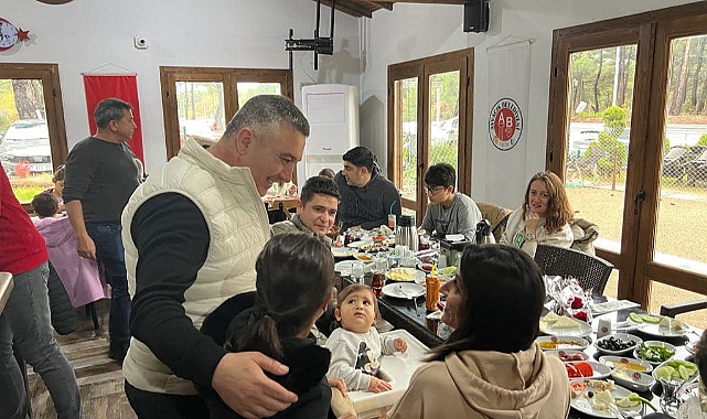 Ayvacık Belediyesi öğretmenleri unutmadı
