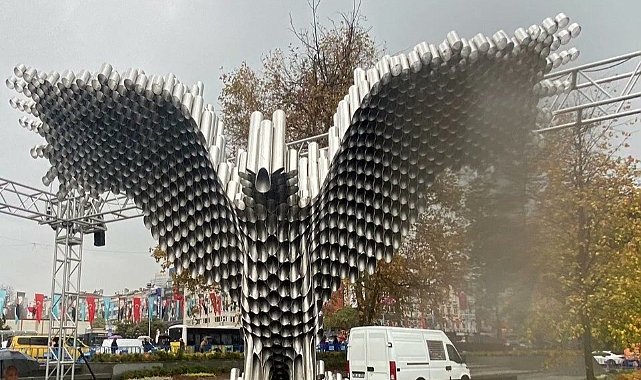 Beşiktaş’a, yeni kartal heykeli