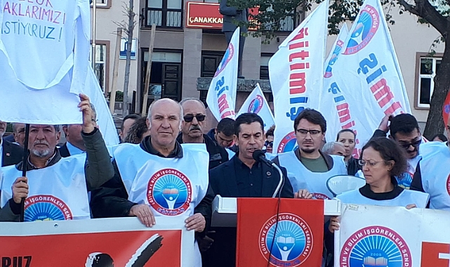 BEYAZ ÖNLÜKLERİ ASAN ÖĞRETMENLER İŞ BIRAKTI