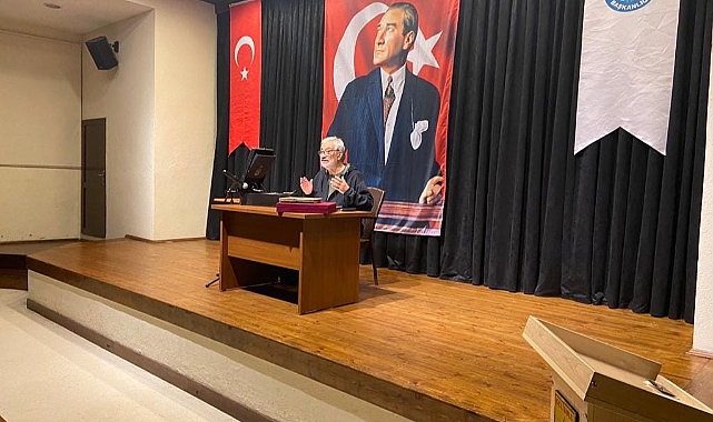 Gelibolu’da ‘Taş Plaklarda Cumhuriyet Kadınları”