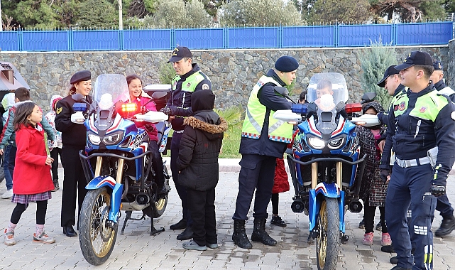 Öğrenciler Komutanlığı ziyaret etti