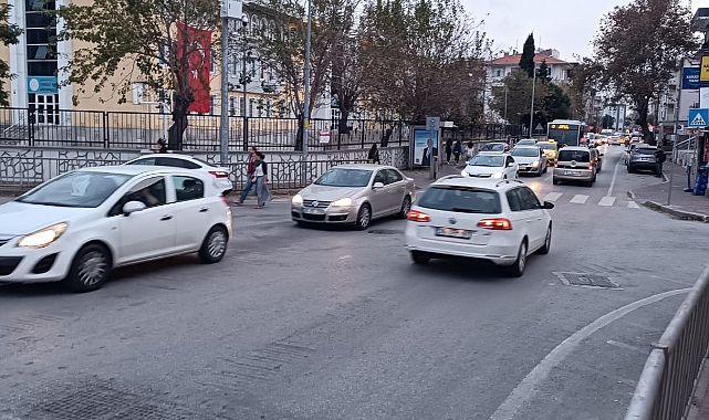 Sabah ve akşam trafik felç