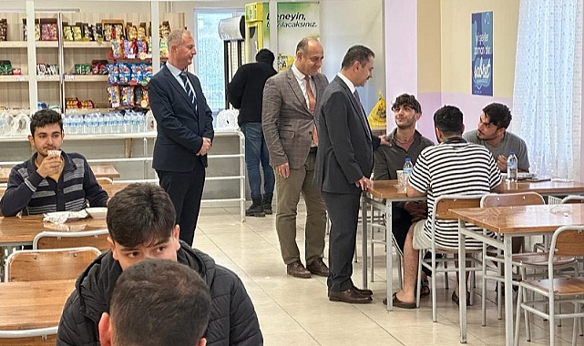 Vali Aktaş, yurt ziyaretlerine devam ediyor