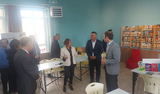 Ayvacık’ta kütüphane açıldı