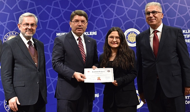 "Bu, bir bayrak yarışıdır