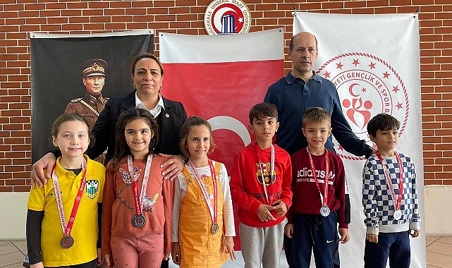 Çanakkale'de başarılı sporculara ödülleri verildi