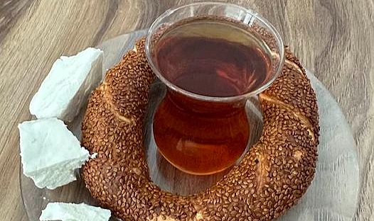 Çay – simit - peynir üçlüsü cep yakıyor