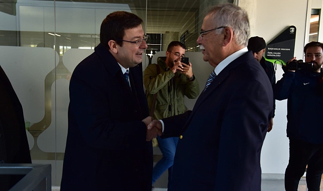 CHP Çanakkale Belediye Başkan Adayı Erkek’ten Başkan Gökhan’a ziyaret