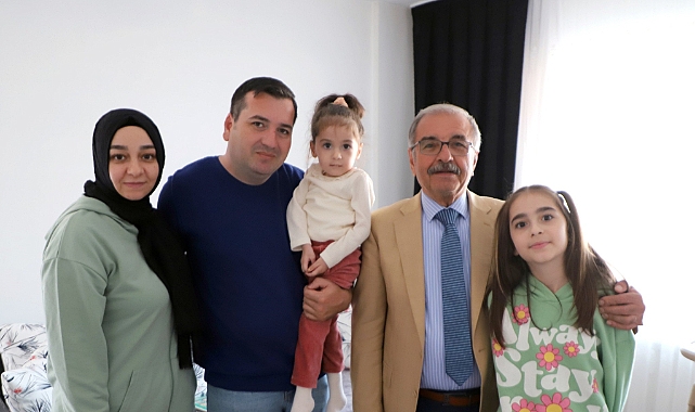 "Çocuklar gülsün ki, dünya gülsün"