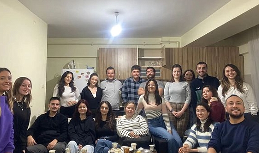 Dernek üyeleri bir arada
