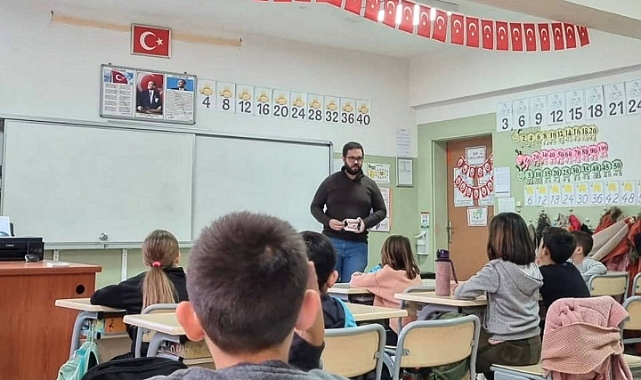Eceabat’ta öğrencilere ağız ve diş sağlığı eğitimi