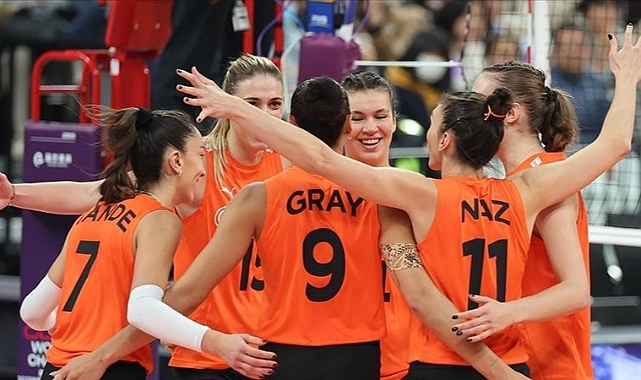 Eczacıbaşı, Vakıfbank'ı 3-2 yenerek Dünya Şampiyonu oldu!