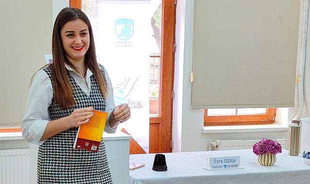 Esra Ozan okurlarıyla buluştu