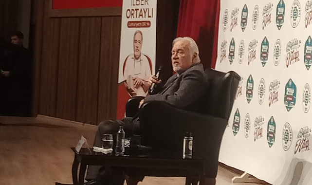 Fuarda İlber Ortaylı izdihamı yaşandı