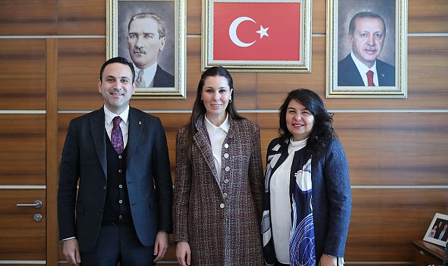 İskenderoğlu ziyaretçilerini ağırladı