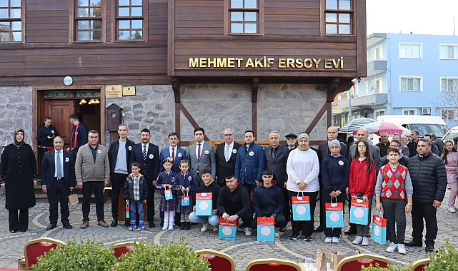 İstiklal Şairimiz memleketi Bayramiç'te anıldı