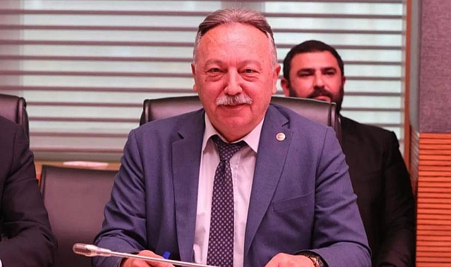İzmir Büyükşehir'e aday olan Tacettin Bayır ön seçim istiyor