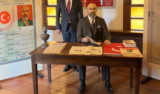 Rektör Erenoğlu,  Mehmet Akif Ersoy Müze Evini ziyaret etti