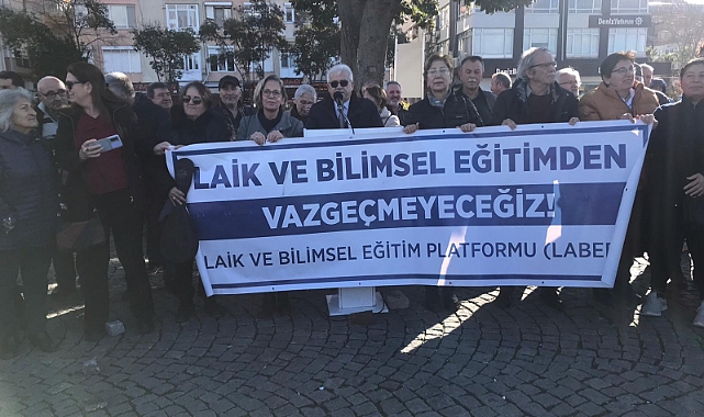 ''Tarikattan sivil toplum kuruluşu olmaz''