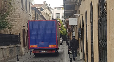 Yayaların kaldırım çilesi
