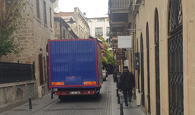 Yayaların kaldırım çilesi