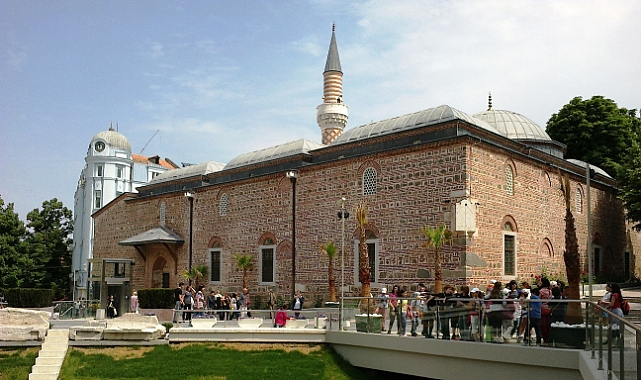 Avrupa'da Osmanlı esintisi; Hüdavendigar cami