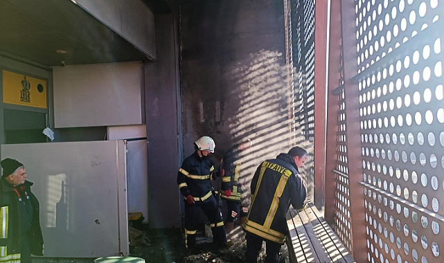 Biga'da bir AVM'de korkutan yangın