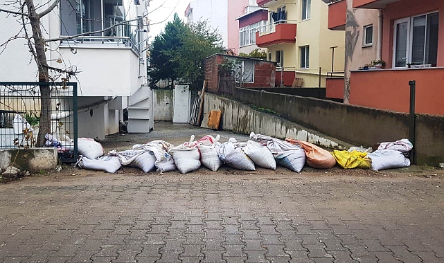 Böyle olur vatandaşın yağmur önlemi