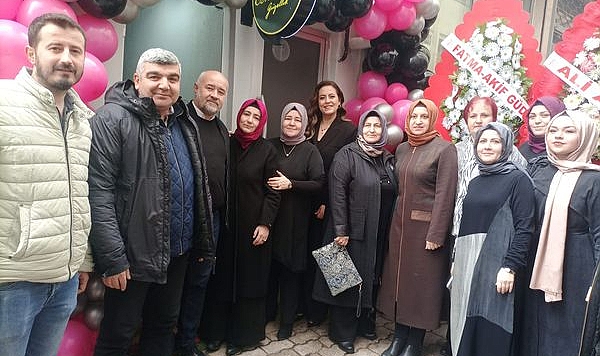 Çan'da Ebru Akbaş Güzellik Merkezi açıldı