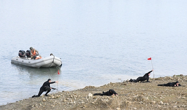 Çanakkale'de "Durgun Sulardan Geçiş Eğitimi"