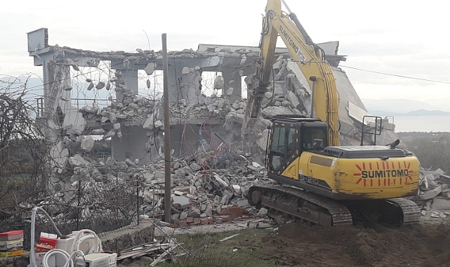 Çanakkale'de kaçak yapı ile mücadele çalışmaları devam ediyor