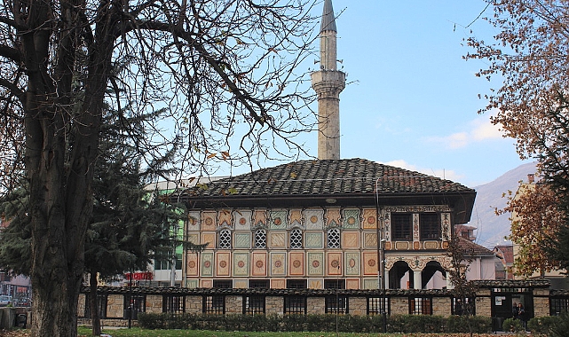 Çeyiz parası ile yapılan bir eser