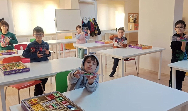 Çocuklar, enerji tasarrufu haftasını kutladı
