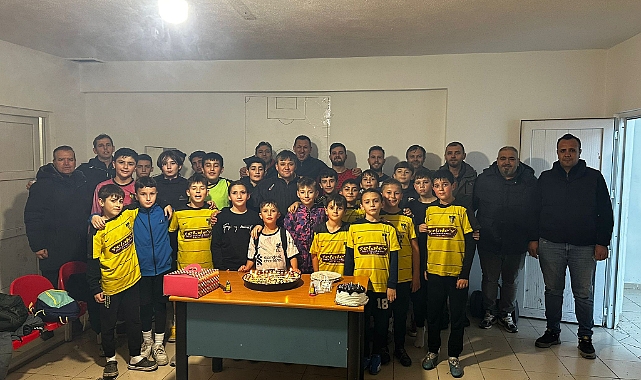 Erdal Hocaya doğum günü sürprizi