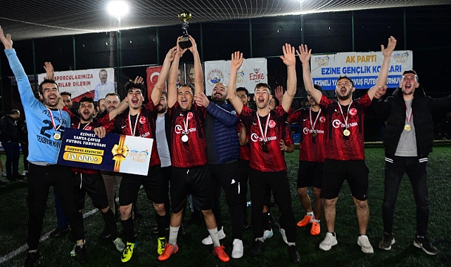 Ezine'de futbol turnuvası tamamlandı