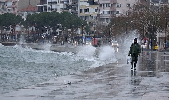 Fırtına ve gök gürültülü sağanak bekleniyor