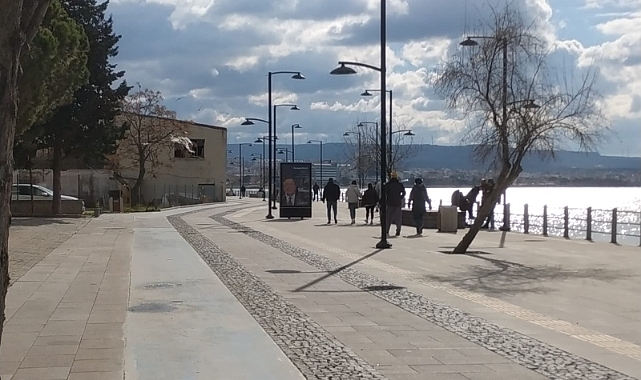 Hafta sonu Çanakkale halkı sahildeydi
