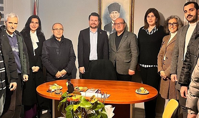 İYİ Partili Kunt, Atatürkçü Düşünce Derneği'ni ziyaret etti