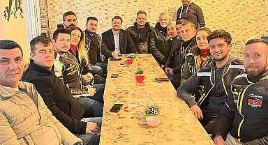 İYİ Partili Kunt, motosiklet tutkunları ile bir araya geldi