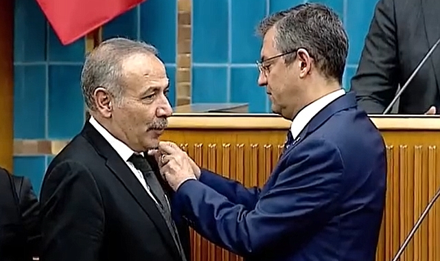 İYİ Partili Saim Zileli CHP'ye katıldı